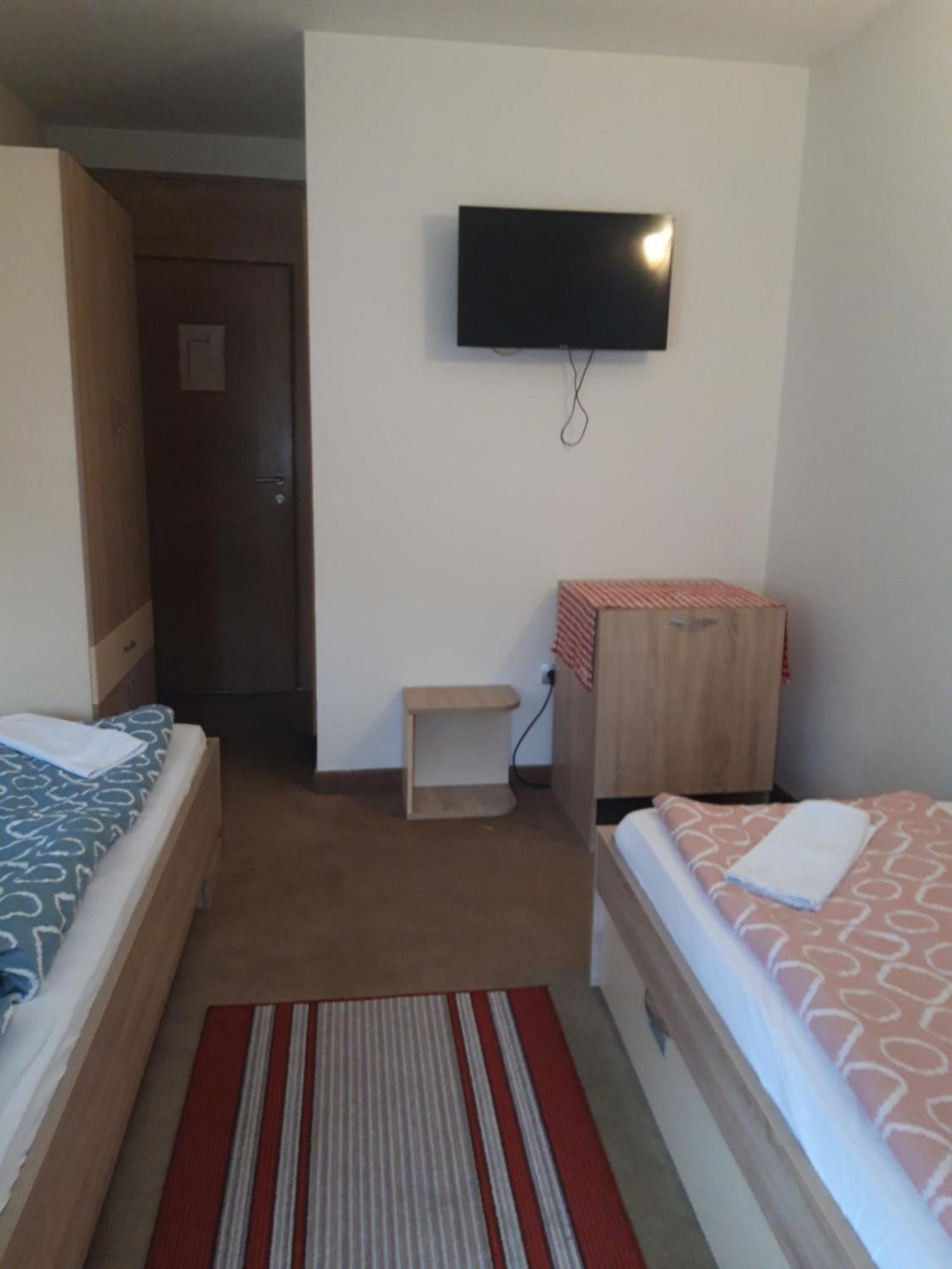 Hotel Irish Bihać Buitenkant foto